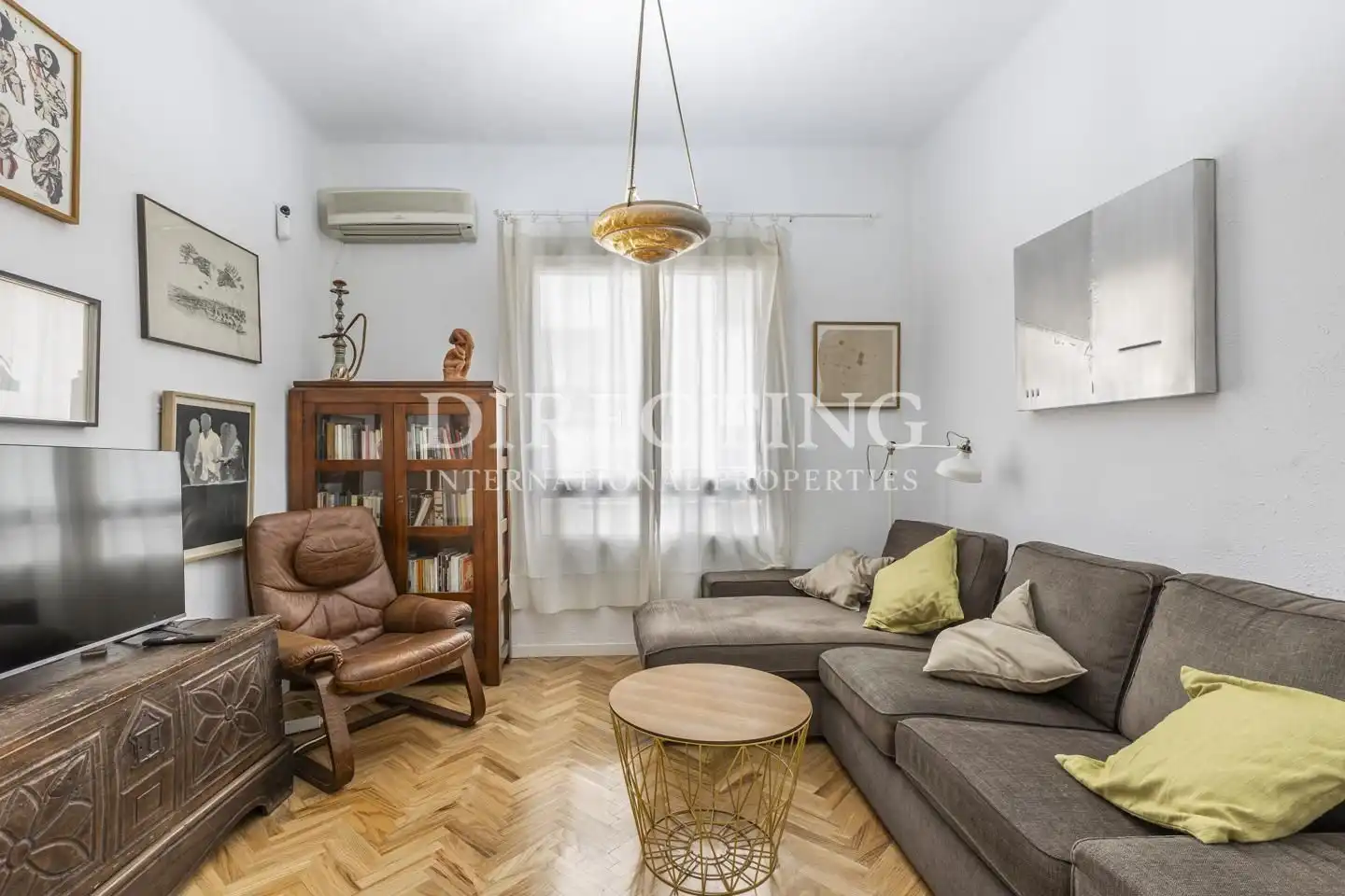 Sala d'estar de Pis en venda en Madrid amb Aire condicionat, Calefacció i Moblat