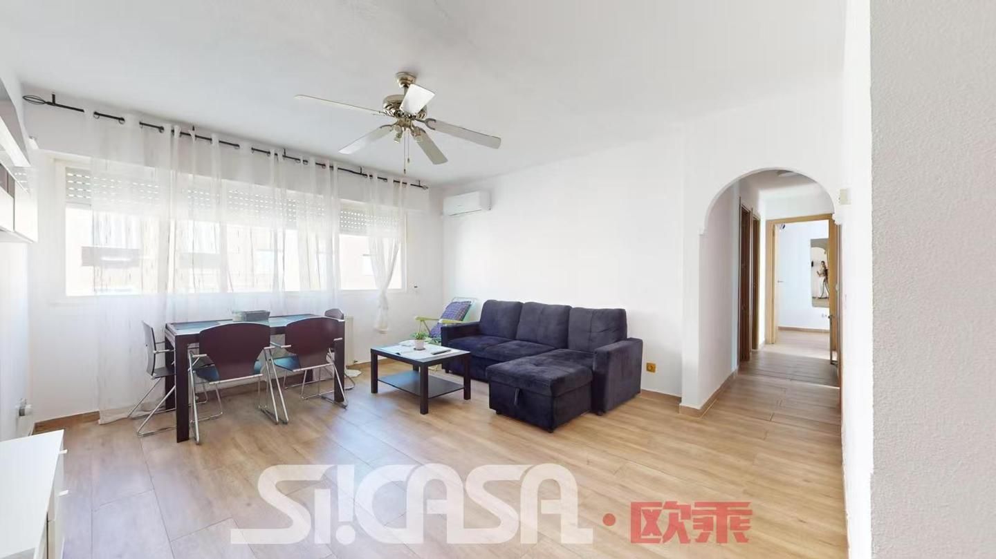 Living room of Flat for sale in Parla  with Storage room and Furnished