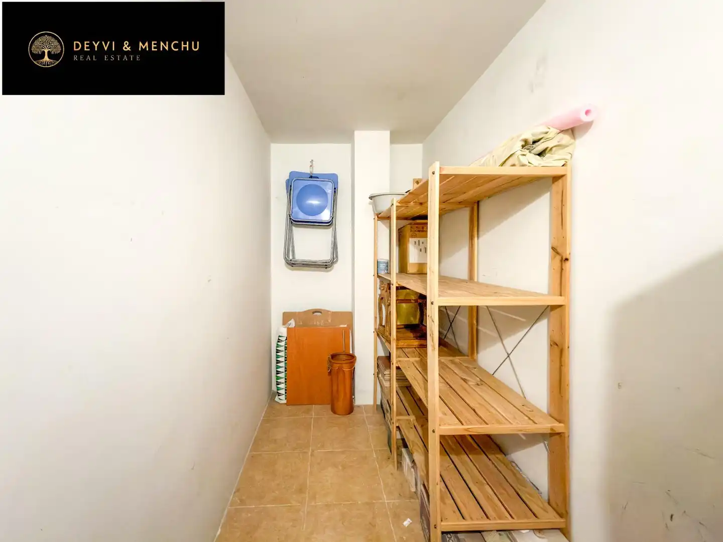 Flat for sale in Madrid  with Air Conditioner, Heating and Storage room