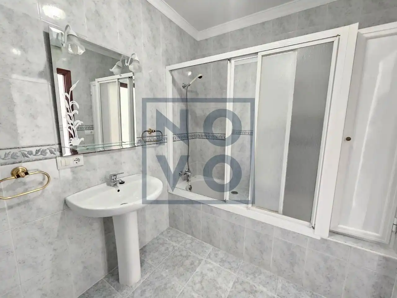 Bathroom of Houses for sale in Lebrija