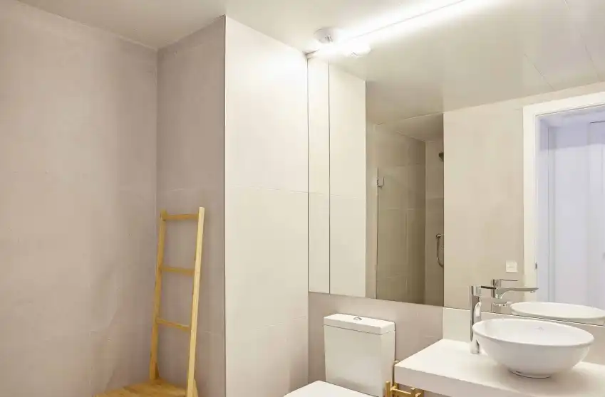 Baño de Piso en venta en Sant Just Desvern con Terraza y Piscina comunitaria