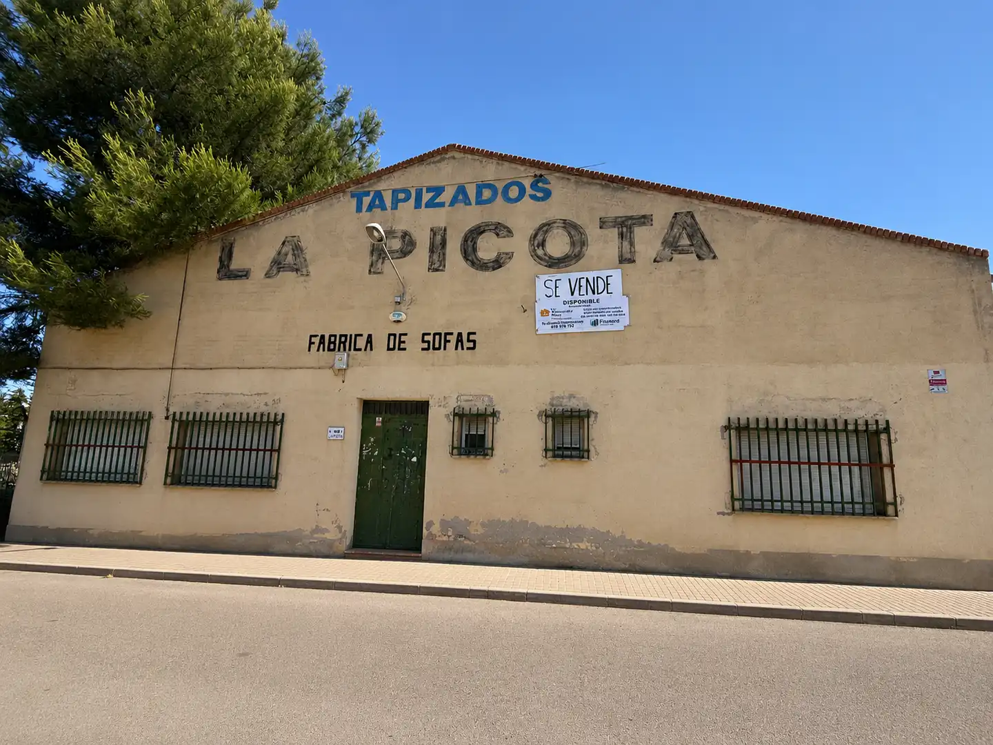 Local en venta en CR. YEPES, Zona Entrada - Gasolineras