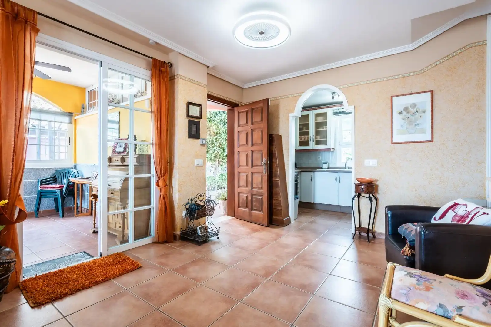 Casa adosada de alquiler en Granadilla de Abona con Jardín privado, Terraza y Balcón