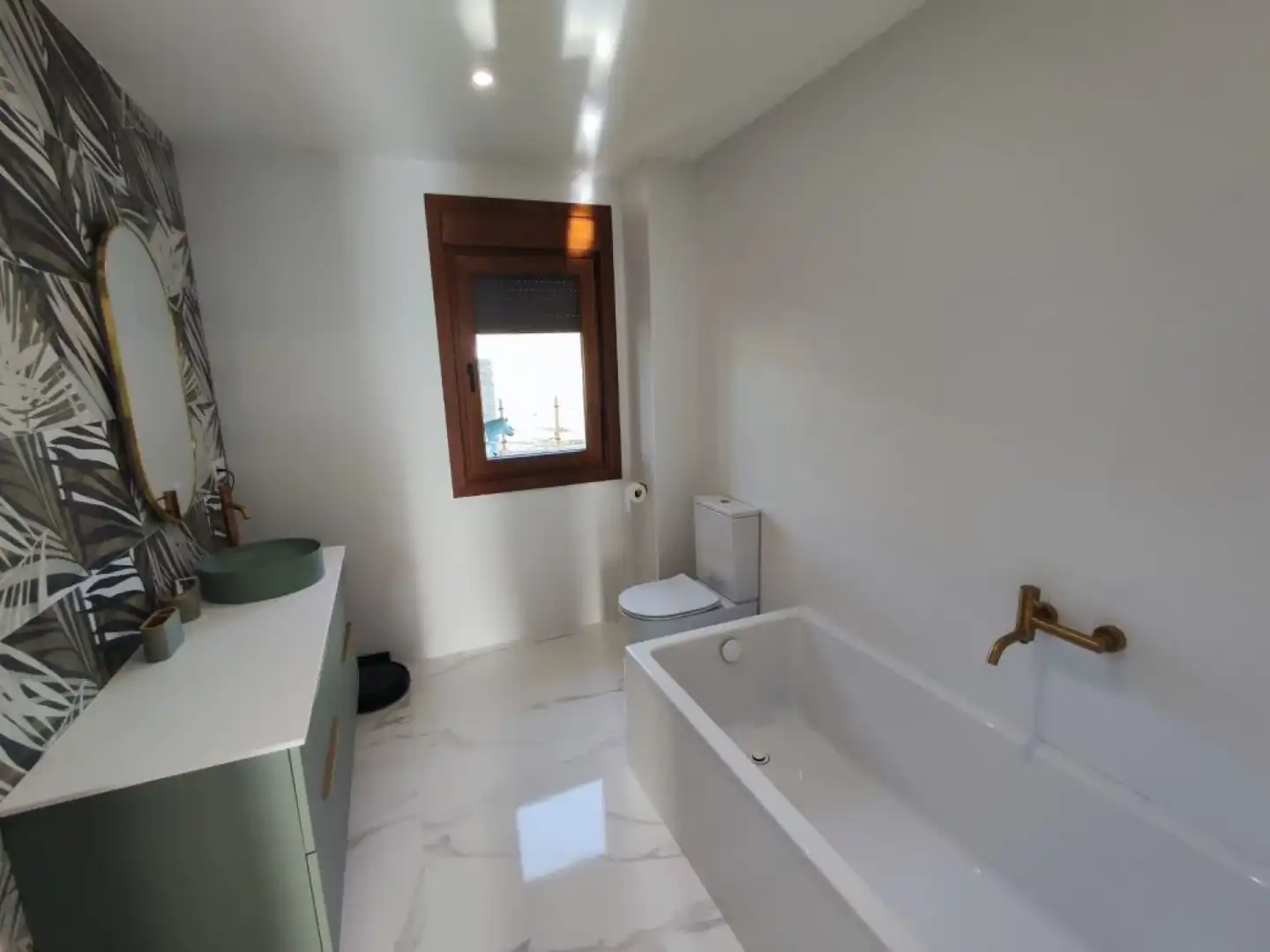Bathroom of Flat for rent in Sanxenxo  with Air Conditioner, Heating and Terrace