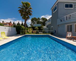 Piscina de Casa o xalet en venda en  Granada Capital amb Piscina