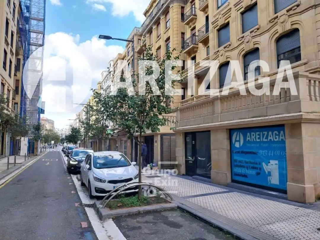 Vista exterior de Local de alquiler en Donostia - San Sebastián 