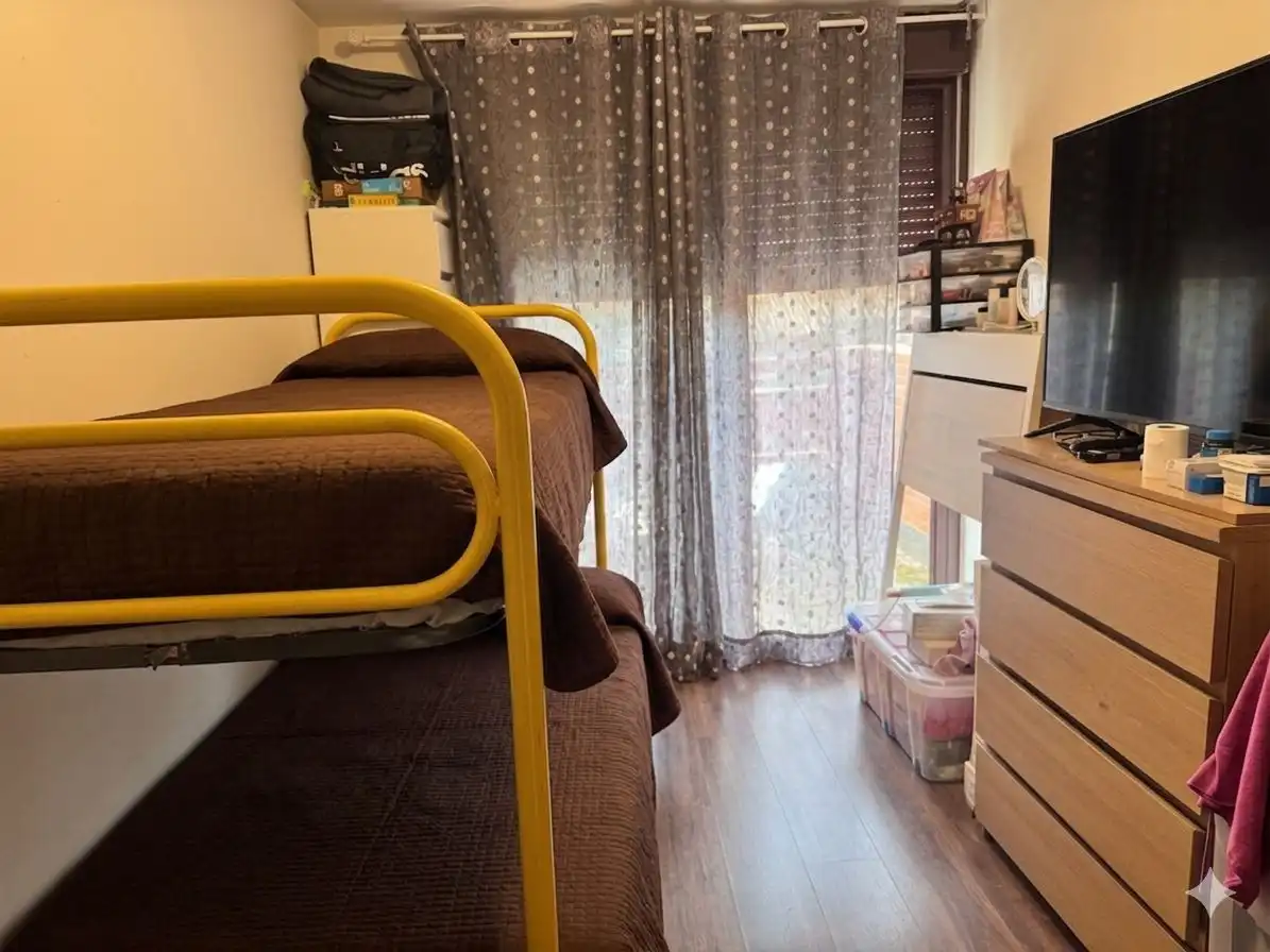 Habitación de Casa adosada en venta en Rivas-Vaciamadrid con Aire acondicionado, Calefacción y Jardín privado