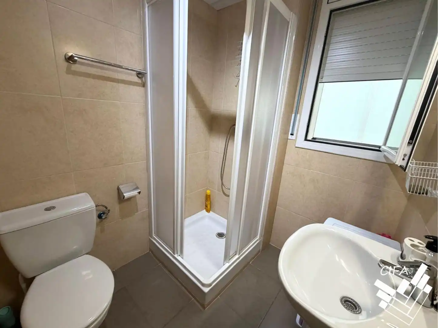 Baño de Piso en venta en Vinaròs con Aire acondicionado, Terraza y Balcón