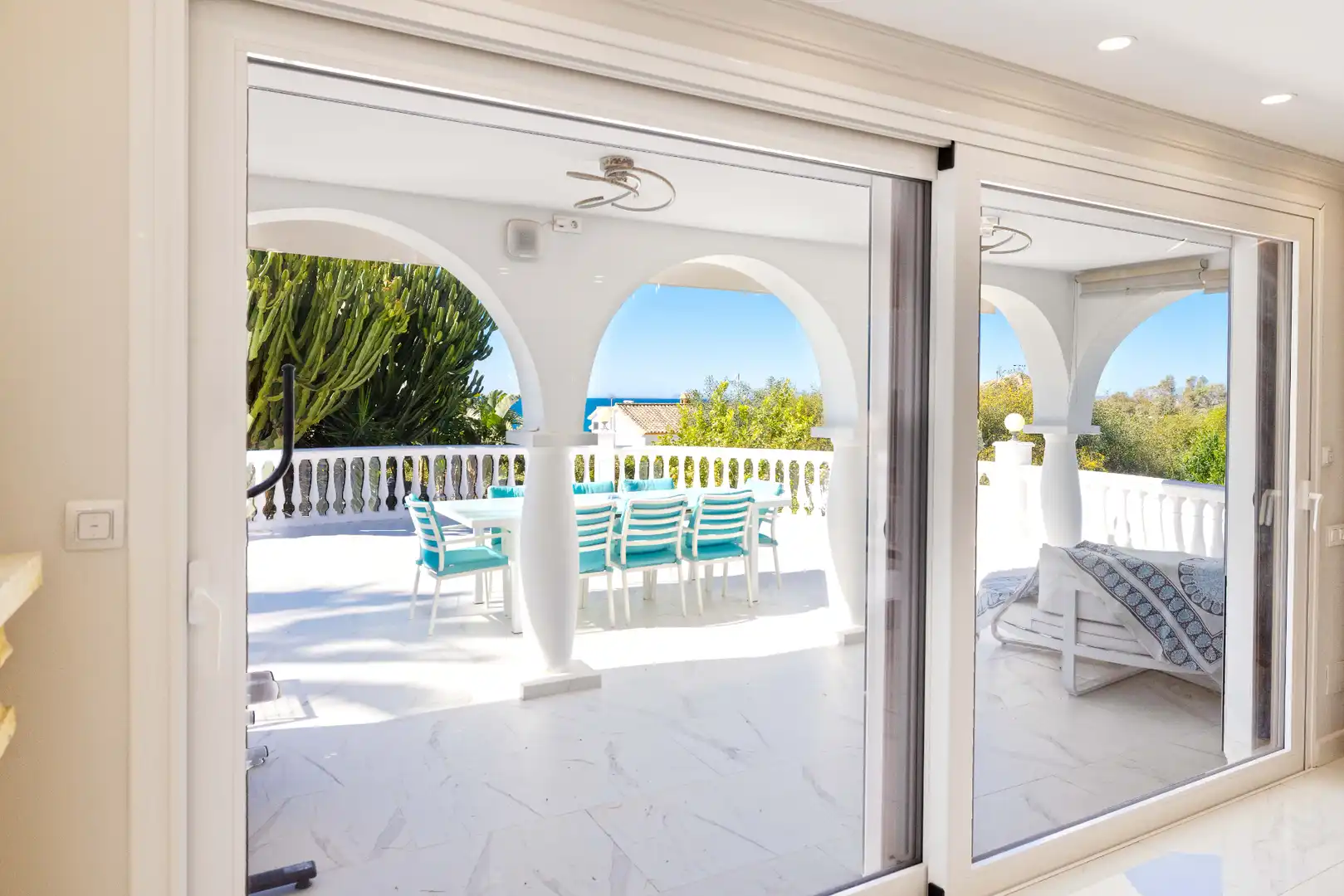 Terrassa de Casa o xalet en venda en Marbella amb Aire condicionat, Calefacció i Jardí privat