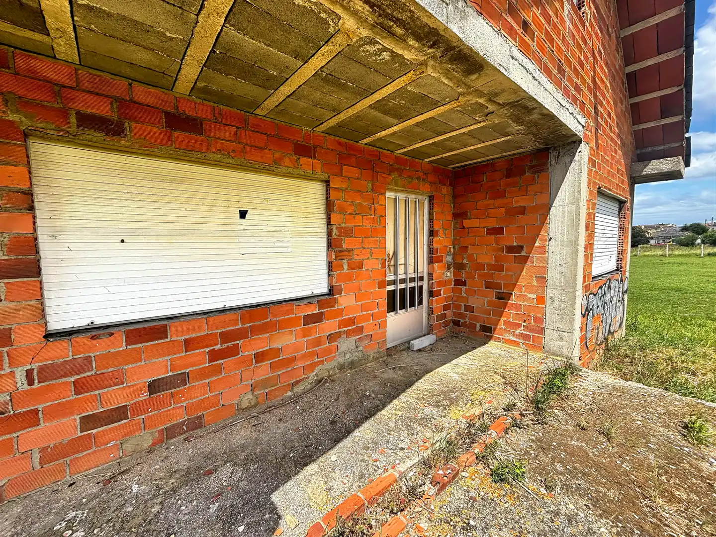 Aparcament de Casa o xalet en venda en Barreiros amb Jardí privat i Terrassa
