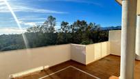 Terrasse von Dachboden miete in Marbella mit Klimaanlage und Terrasse