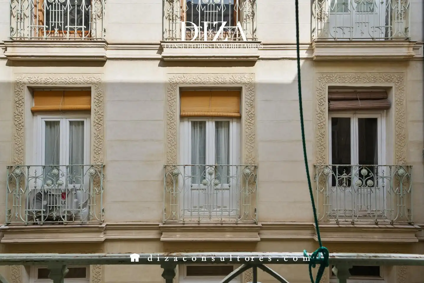 Vista exterior de Pis en venda en Madrid amb Aire condicionat, Calefacció i Traster