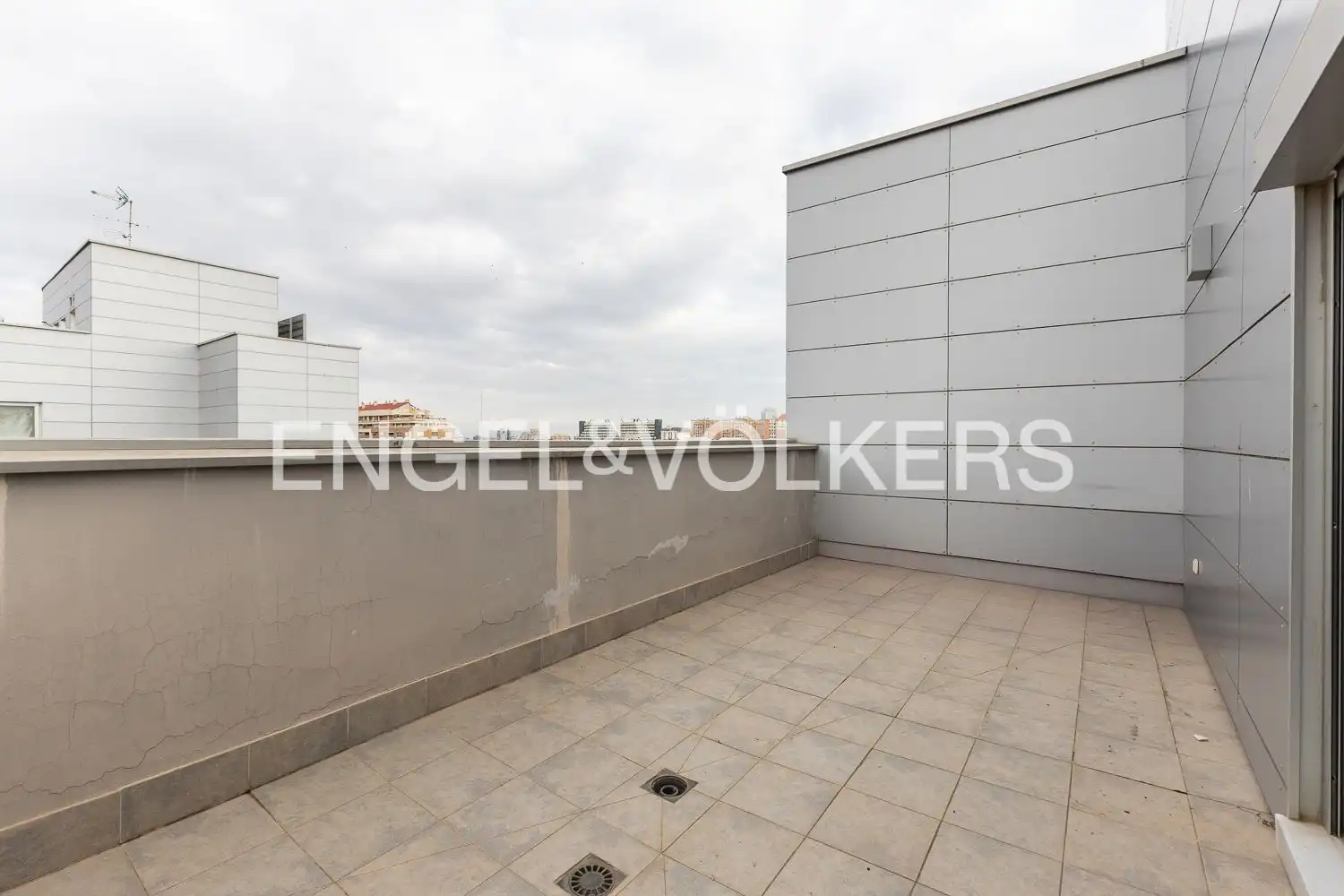 Terrassa de Dúplex en venda en Valencia amb Aire condicionat, Calefacció i Jardí privat