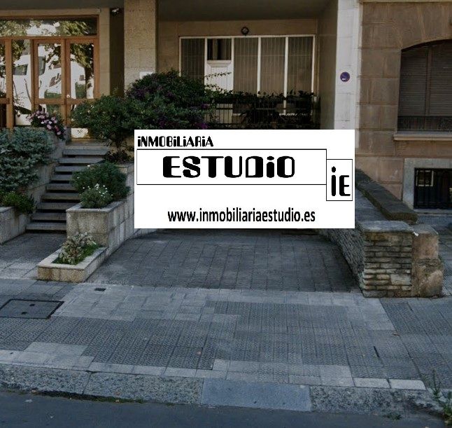 Vista exterior de Garatge en venda en Bilbao 