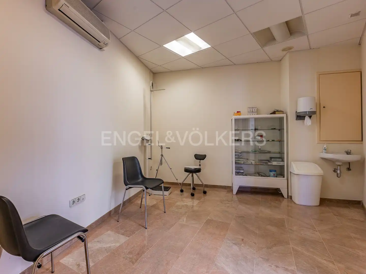 Flat for sale in Manresa  with Air Conditioner, Heating and Balcony