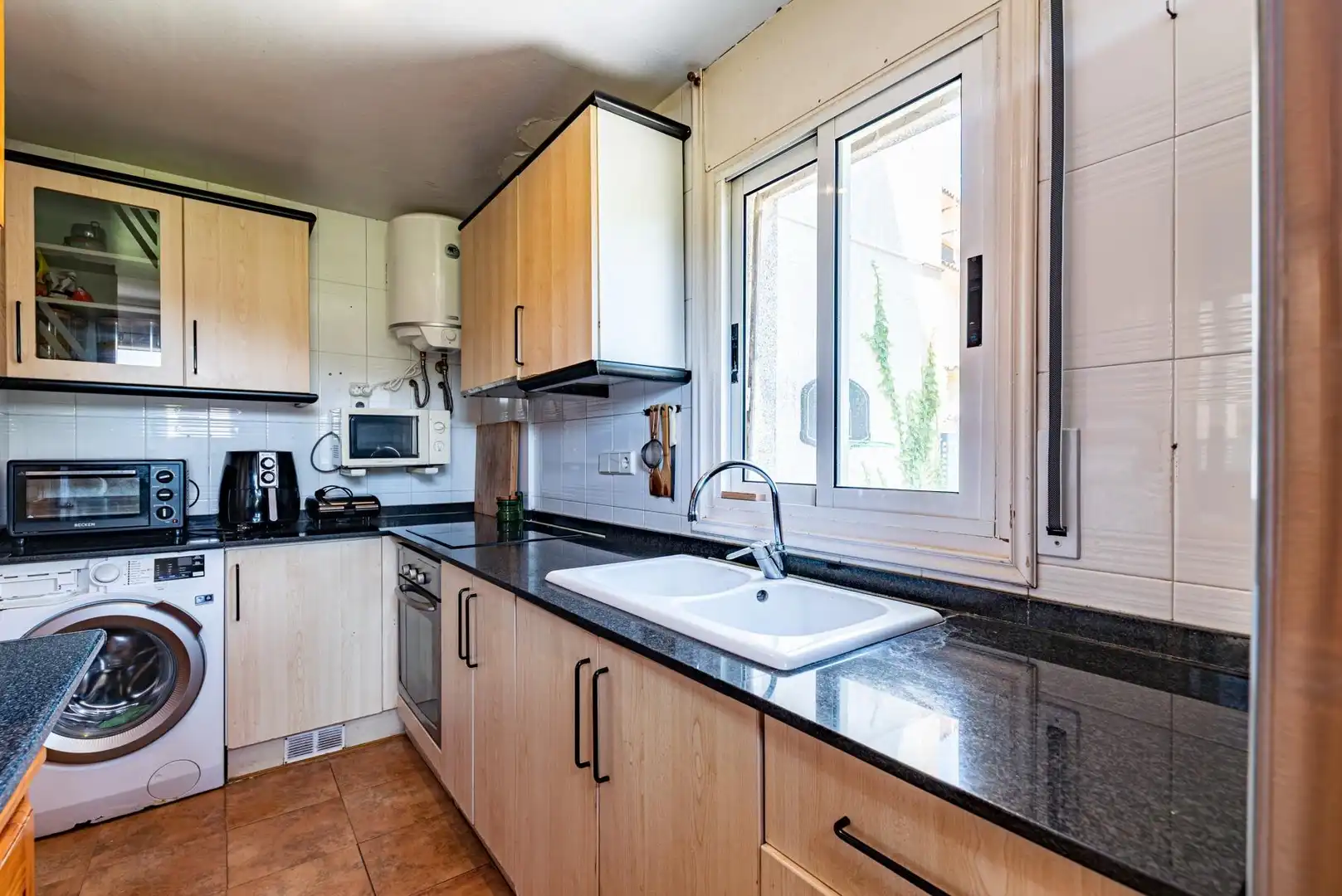 Küche von Maisonette zum Verkauf in Calafell mit Heizung, Privatgarten und Terrasse