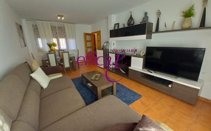 Living room of Single-family semi-detached for sale in Santa Cruz del Retamar  with Air Conditioner