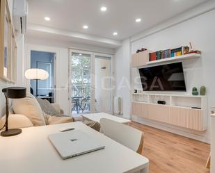 Living room of Flat for sale in  Barcelona Capital  with Balcony