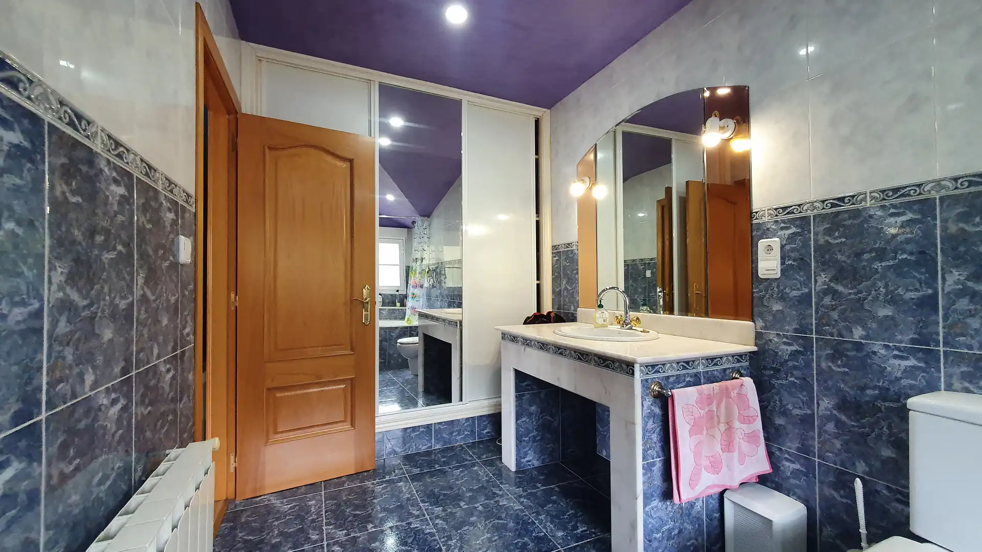 Baño de Casa o chalet en venta en Vega de Espinareda con Calefacción, Jardín privado y Terraza