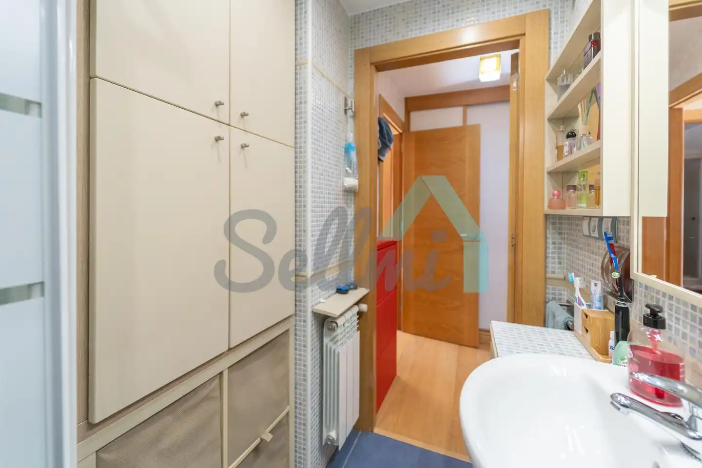Baño de Ático en venta en Oviedo  con Calefacción, Parquet y Terraza