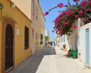 Vista exterior de Casa o xalet en venda en Alicante / Alacant amb Moblat i Balcó