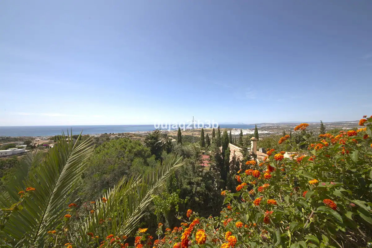 Casa amb piscina en venda a Altos de Estepona, imagen 9