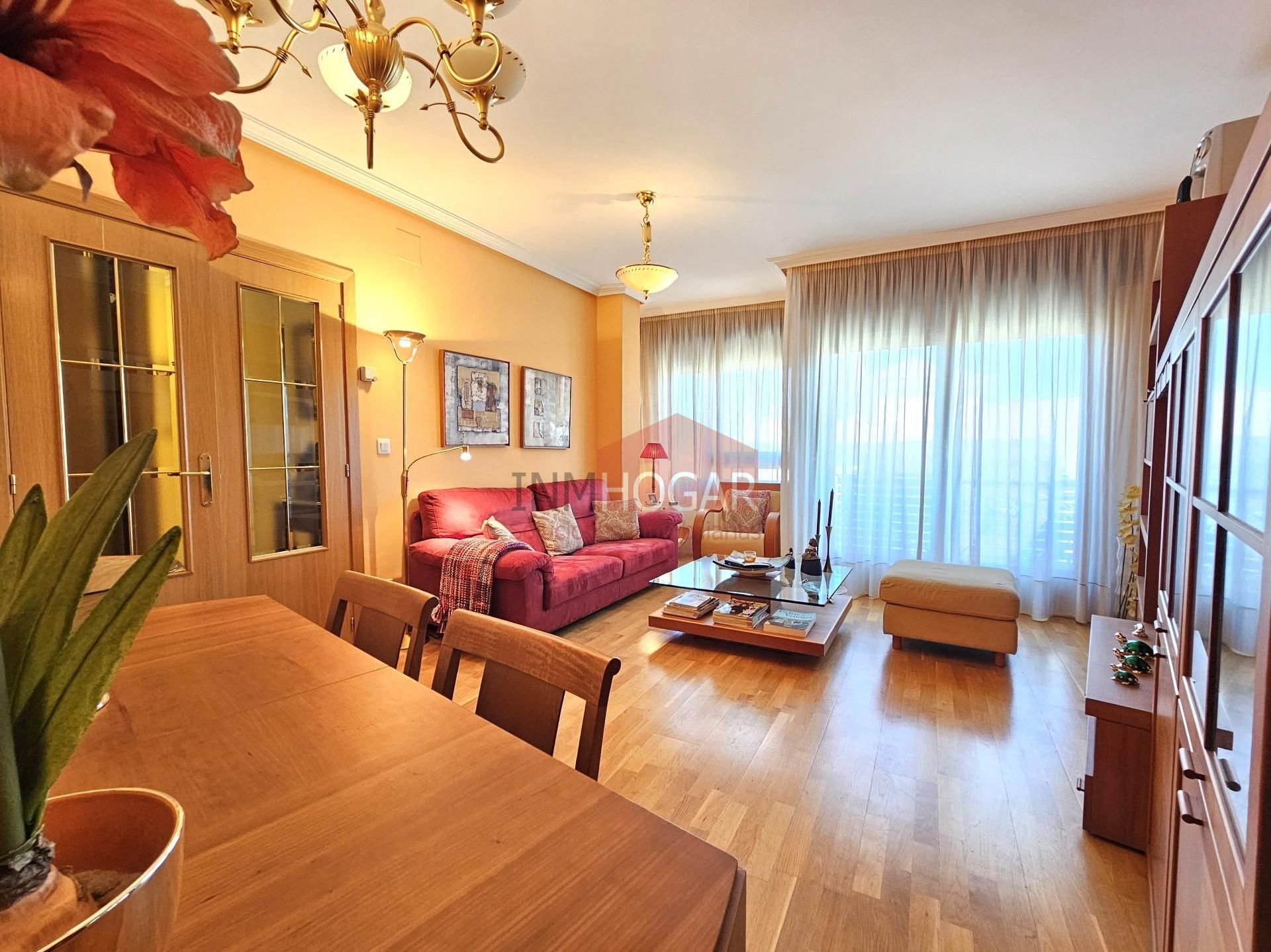 Sala d'estar de Pis en venda en Ávila Capital amb Calefacció, Terrassa i Traster