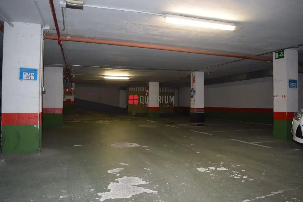 Parking de Local en venta en Santiago de Compostela 