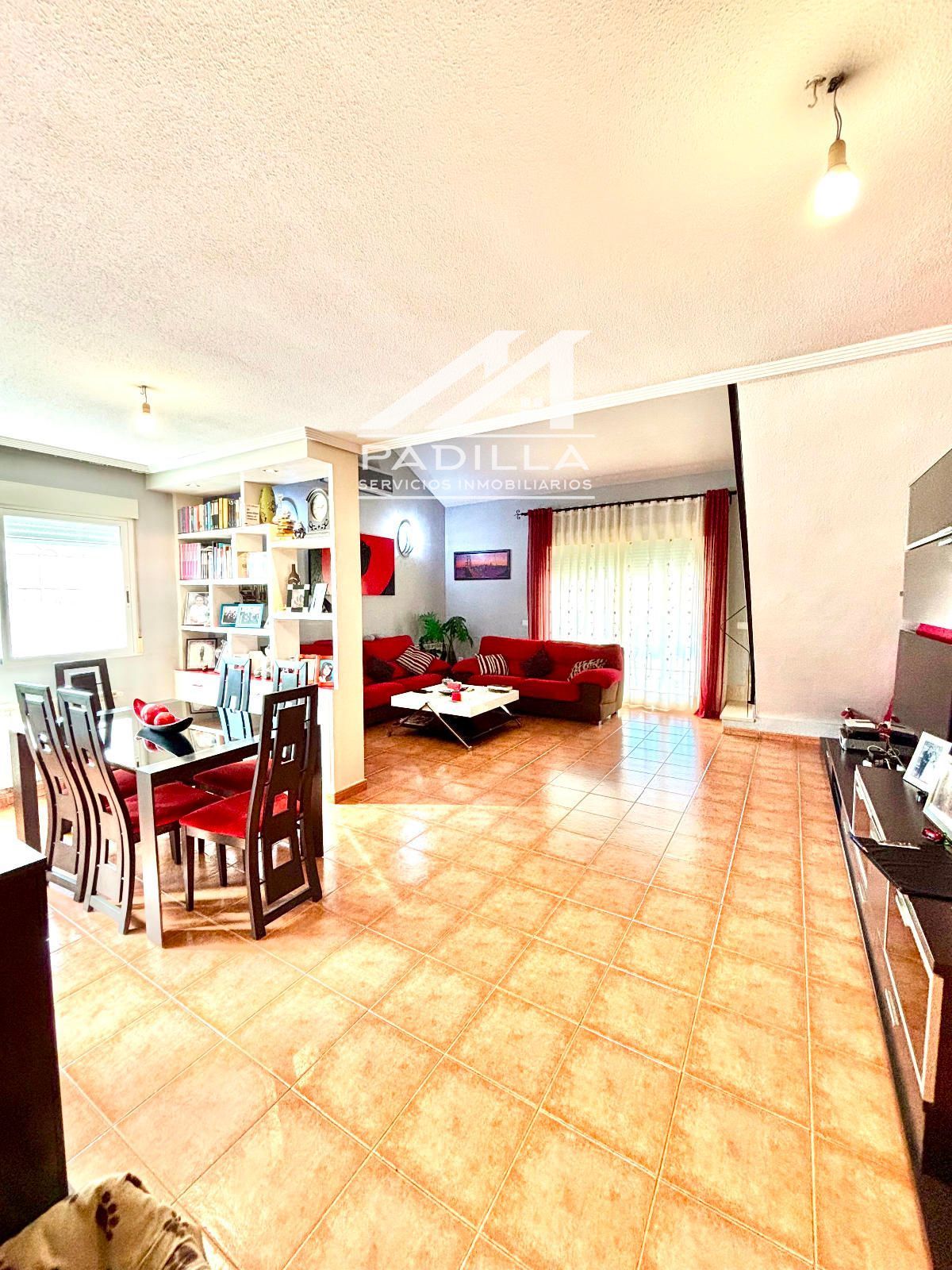 Sala d'estar de Casa adosada en venda en Las Ventas de Retamosa amb Aire condicionat, Calefacció i Traster