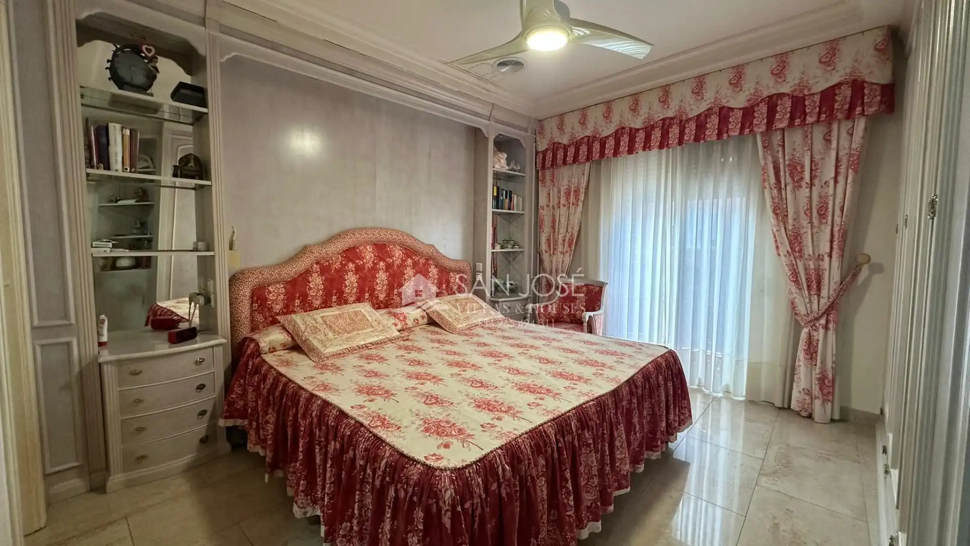 Habitación de Casa o chalet en venta en Crevillent con Aire acondicionado, Calefacción y Terraza