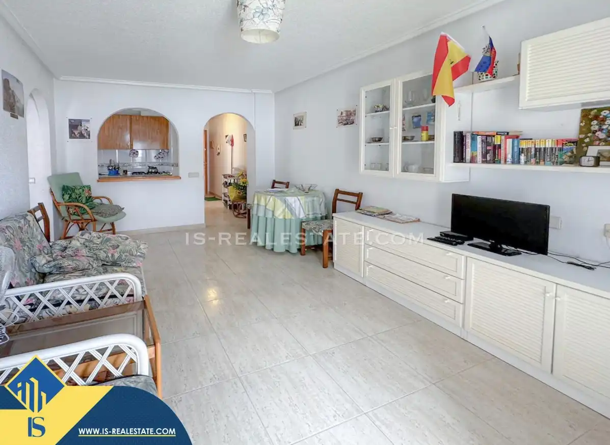 Apartment with pool for sale in Playa del Cura