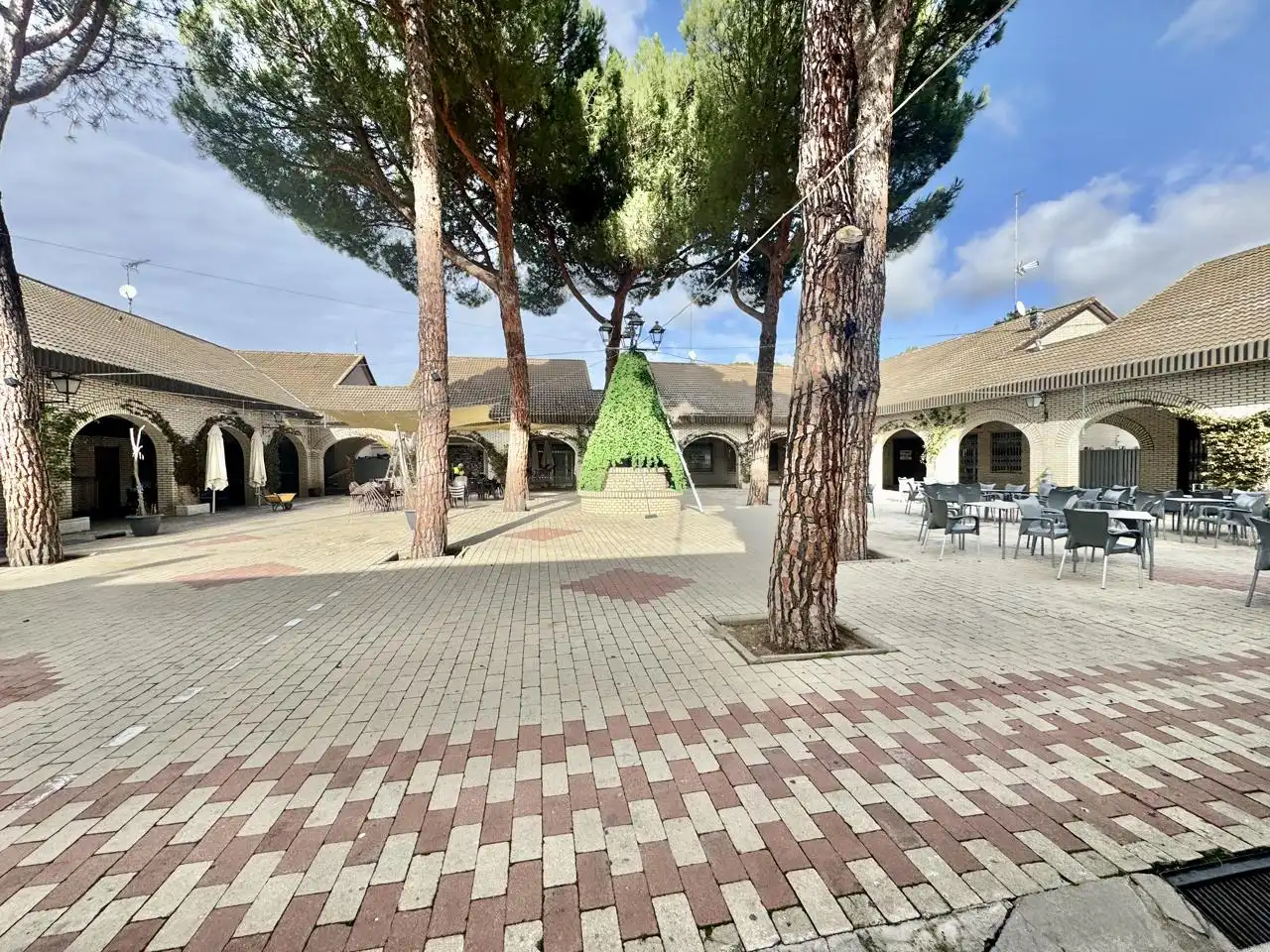 Vista exterior de Local en venta en Maello con Aire acondicionado
