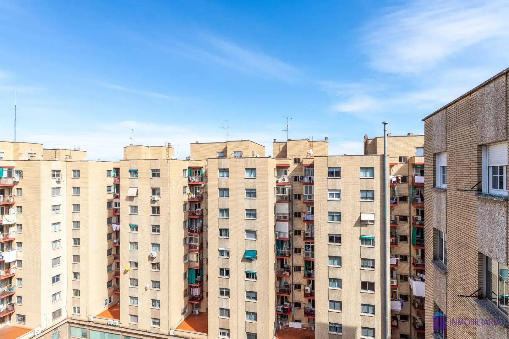 Exterior view of Flat for sale in Zaragoza  with Air Conditioner and Heating