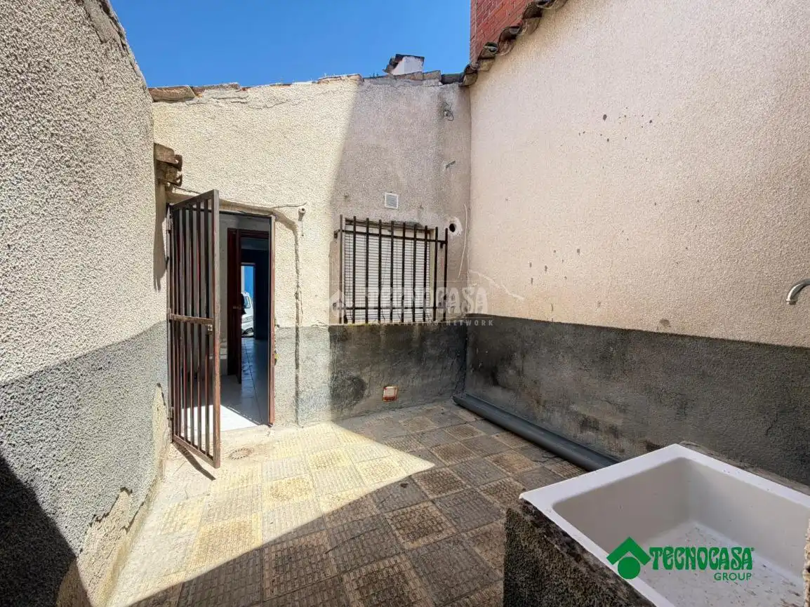 Vista exterior de Piso en venta en Escalonilla