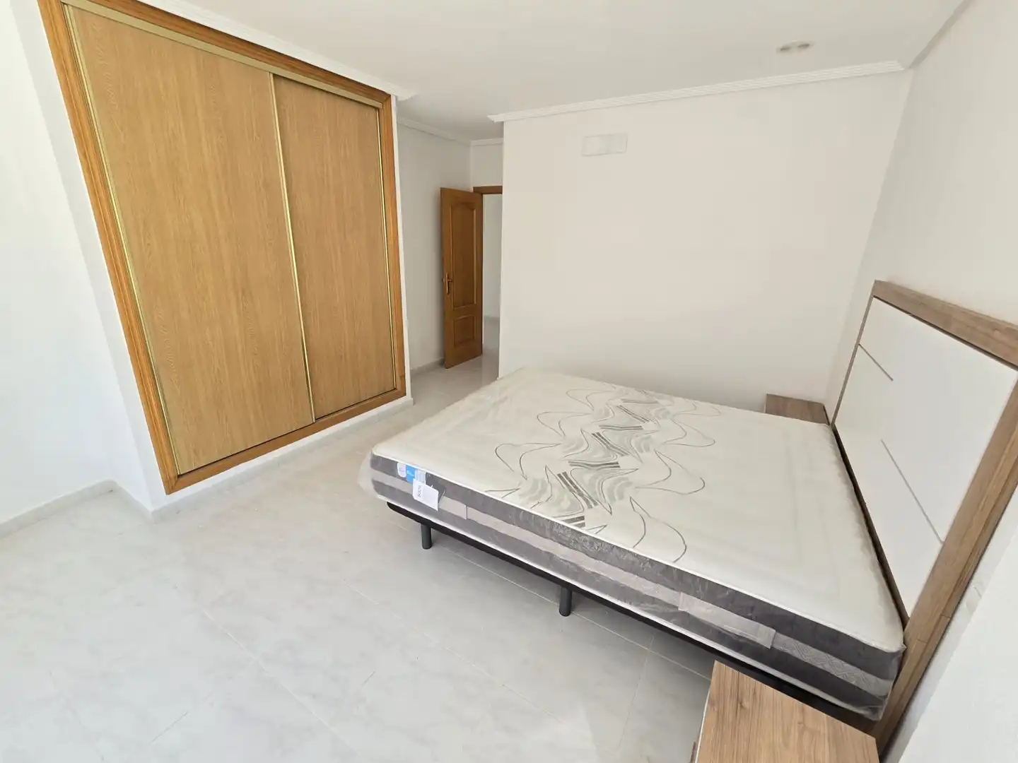 Habitación de Casa o chalet en venta en Jacarilla con Jardín privado, Piscina y Amueblado