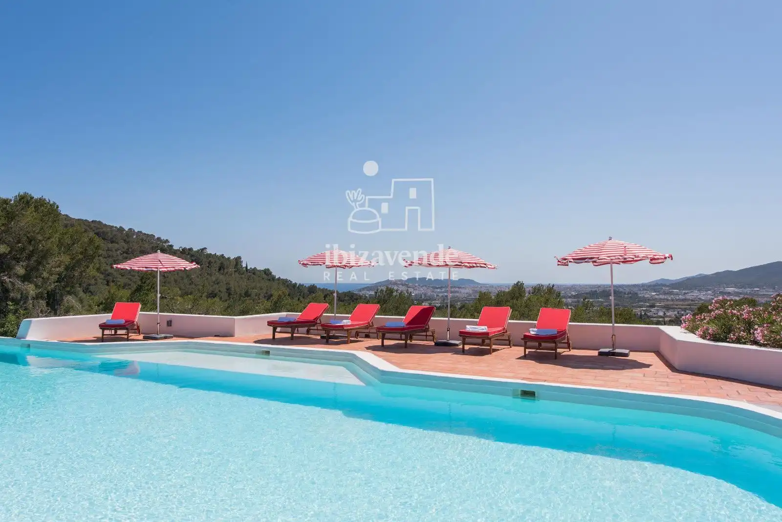 Piscina de Casa o chalet de alquiler en Santa Eulària des Riu con Aire acondicionado, Calefacción y Terraza