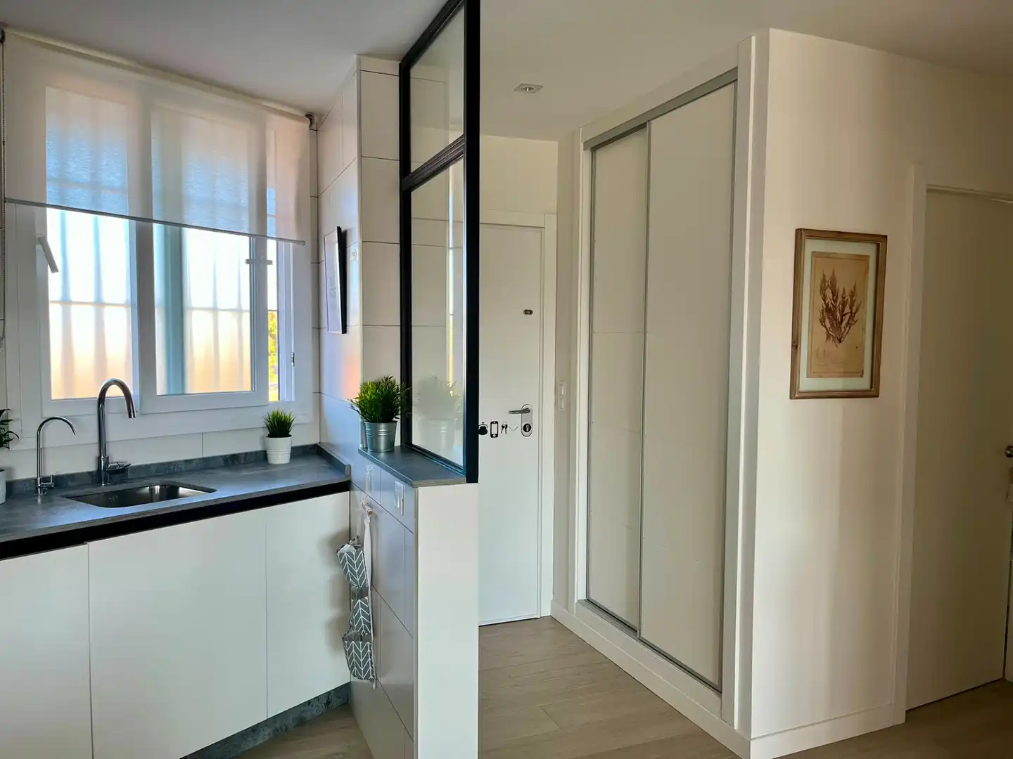 Bedroom of Flat for sale in Torremolinos  with Air Conditioner, Terrace and Furnished