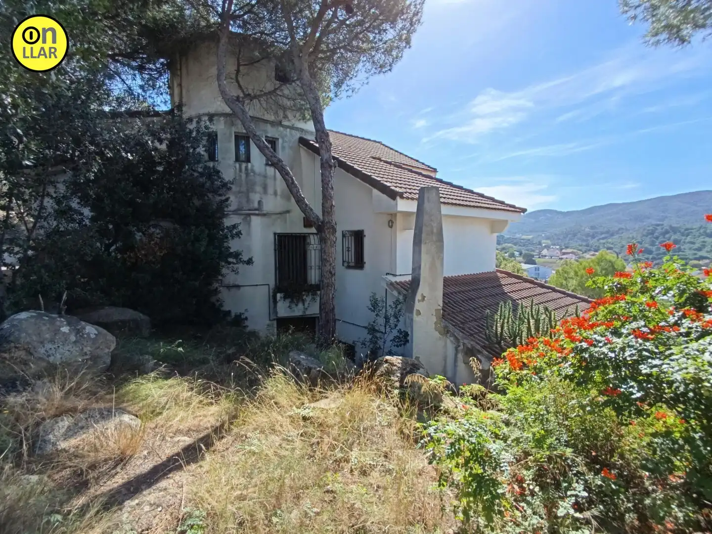 Außenansicht von Haus oder Chalet zum Verkauf in Sant Fost de Campsentelles mit Privatgarten, Terrasse und Abstellraum