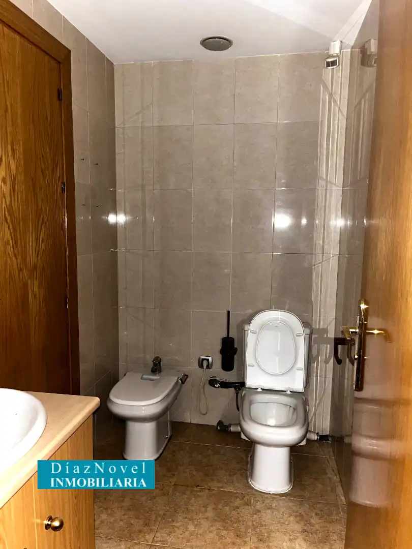 Bathroom of Commercial properties for sale in Rincón de la Victoria  with Air Conditioner