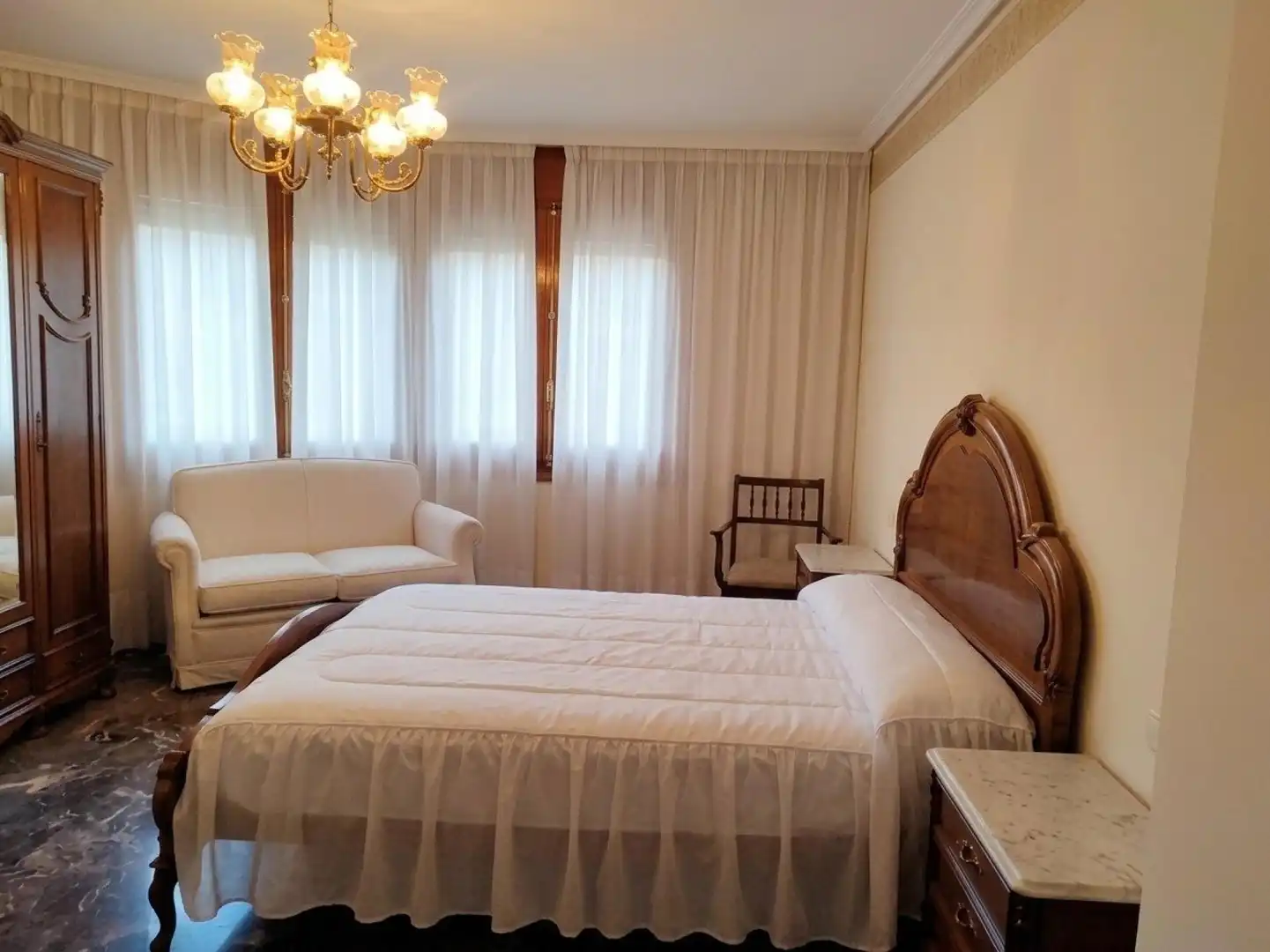 Dormitori de Casa o xalet en venda en Andorra (Teruel) amb Calefacció, Terrassa i Piscina