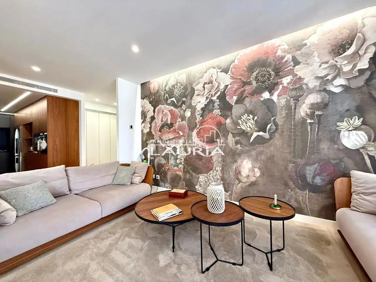 Living room of Flat for rent in Valencia  with Air Conditioner, Parquet flooring and Furnished