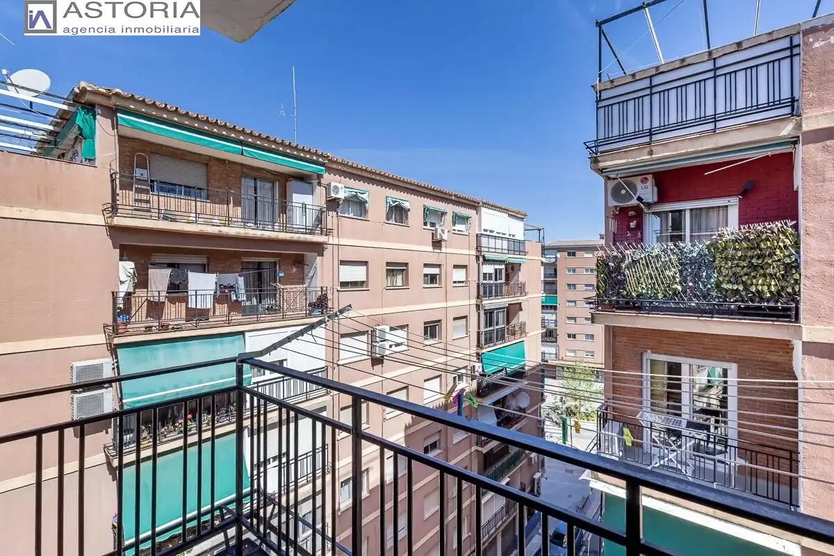 Piso con ascensor en venta en Calle CRUZ DE GRANADA, imagen 6
