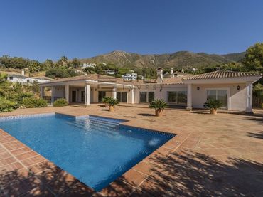 Chalet con piscina en venta en Valtocado