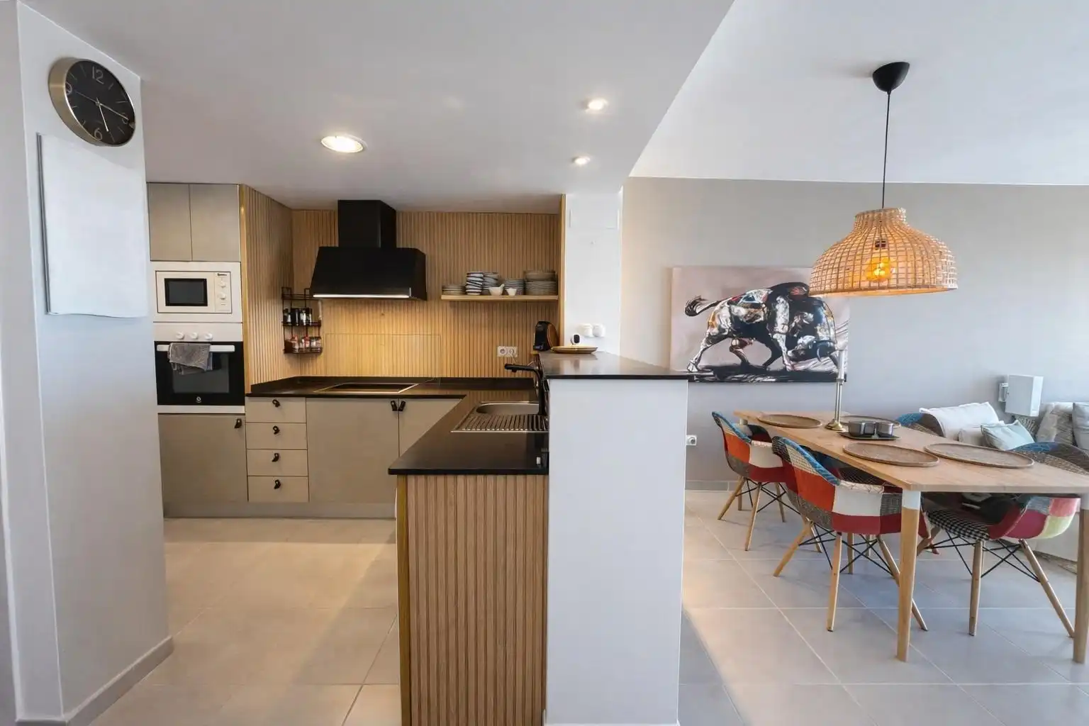 Küche von Dachboden zum Verkauf in Santa Pola mit Klimaanlage, Terrasse und Balkon