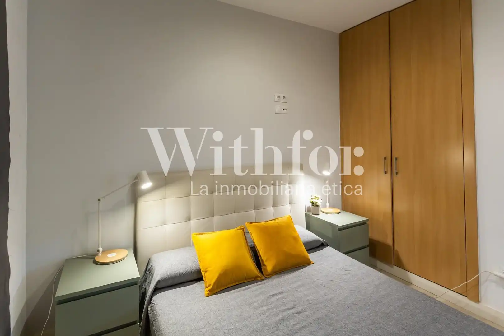 Bedroom of Flat for sale in Barcelona  with Air Conditioner, Heating and Parquet flooring
