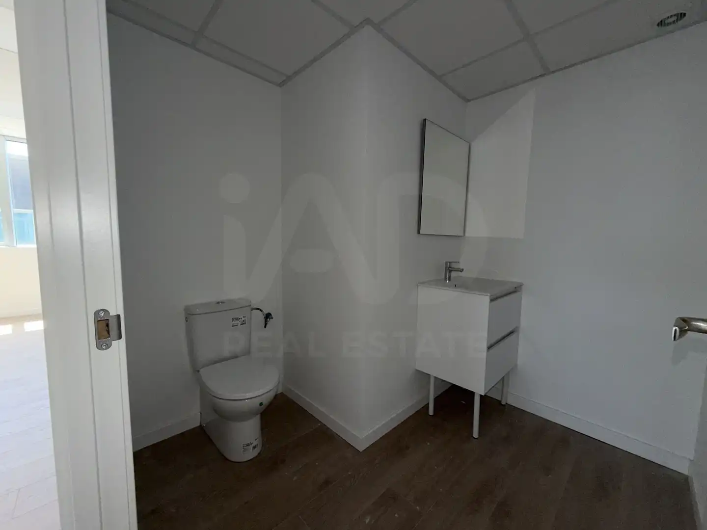 Baño de Local de alquiler en Lleida