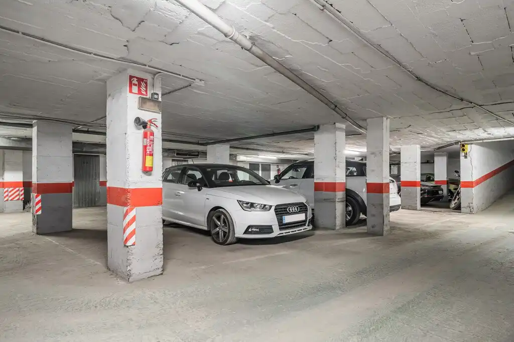 Parking of Duplexes for sale in  Palma de Mallorca  with Air Conditioner, Heating and Private garden