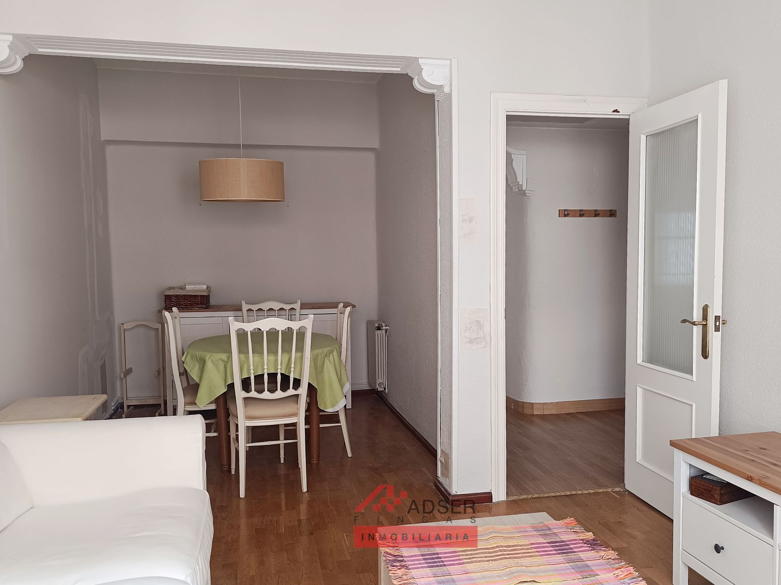 Living room of Flat for sale in  Logroño  with Heating, Parquet flooring and Furnished