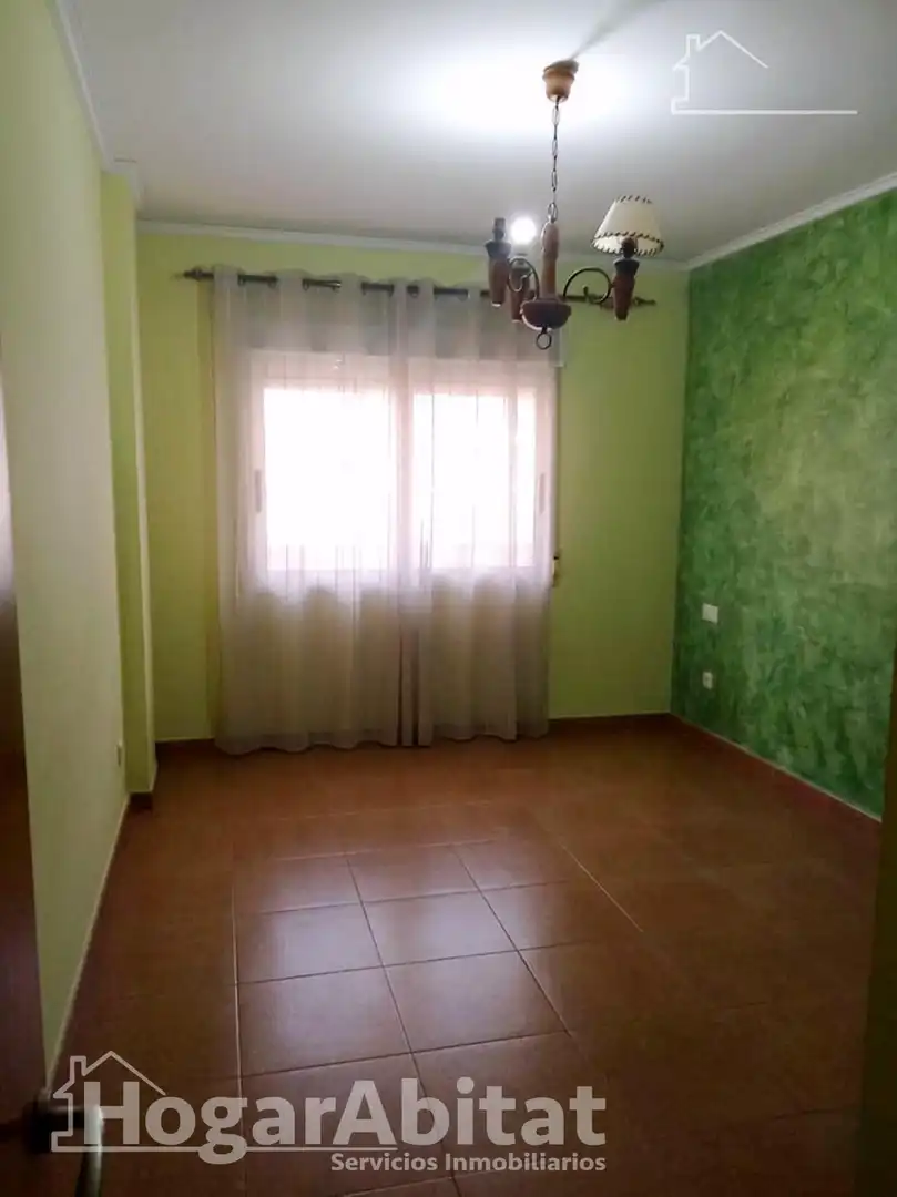 Habitación de Piso en venta en Tavernes de la Valldigna con Trastero