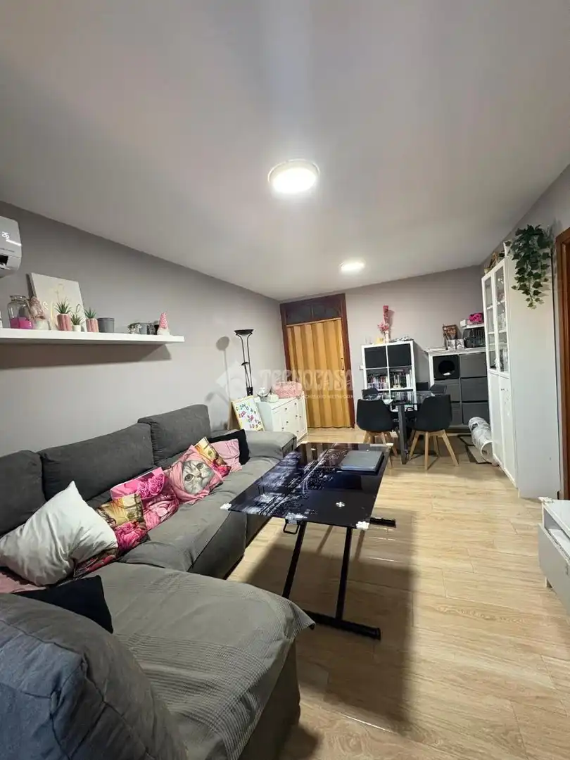 Sala d'estar de Pis en venda en Sevilla amb Aire condicionat i Terrassa